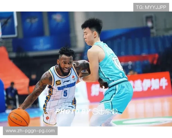 青岛队CBA球员现场比赛照片及背后故事整理